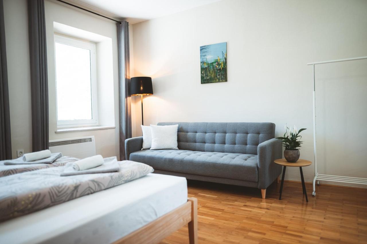 Gorska Roza Bed and Breakfast Log pod Mangartom Eksteriør billede