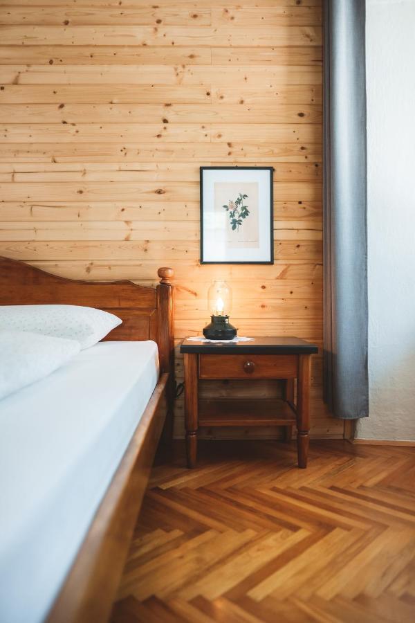 Gorska Roza Bed and Breakfast Log pod Mangartom Eksteriør billede