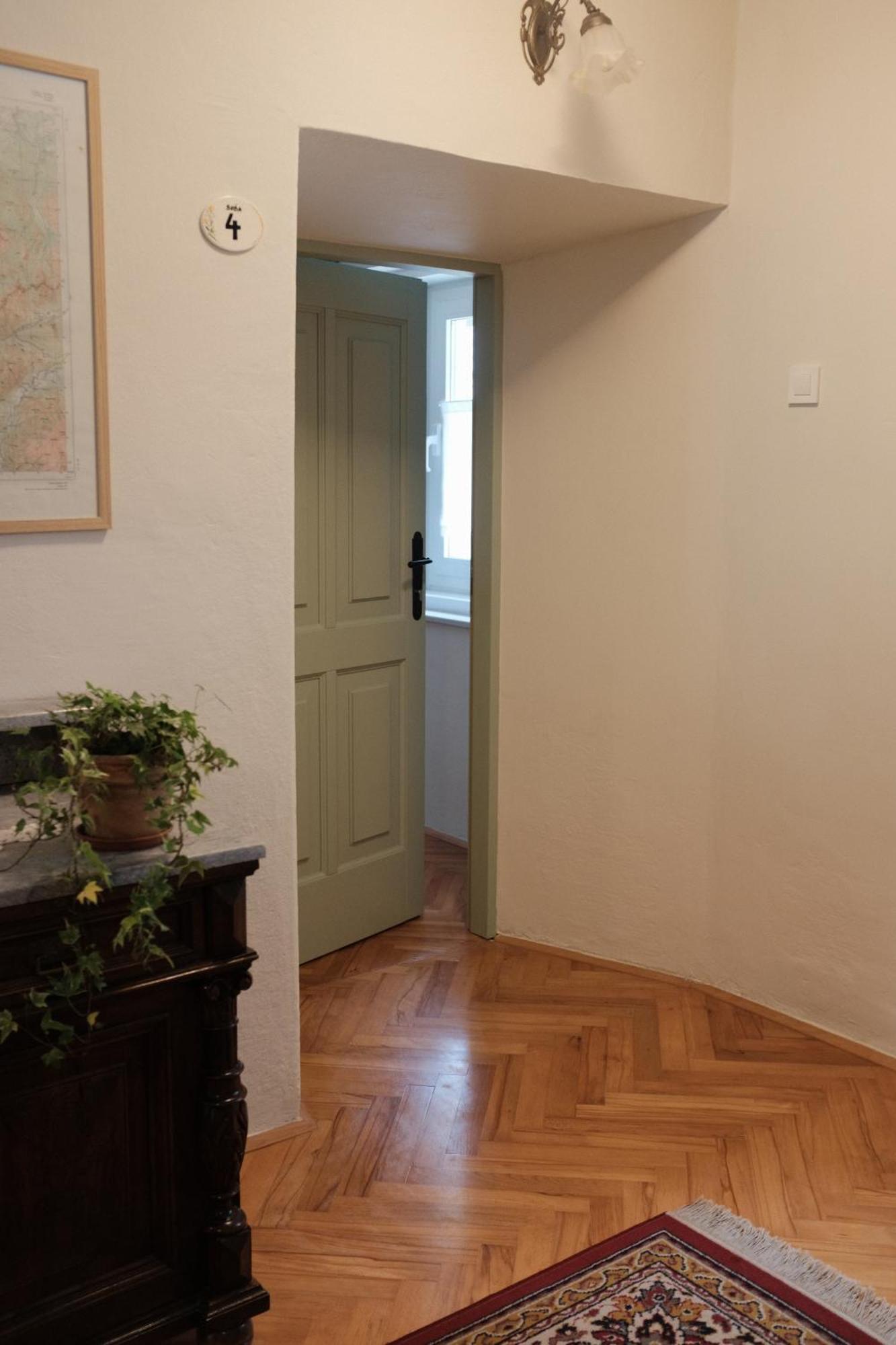 Gorska Roza Bed and Breakfast Log pod Mangartom Eksteriør billede