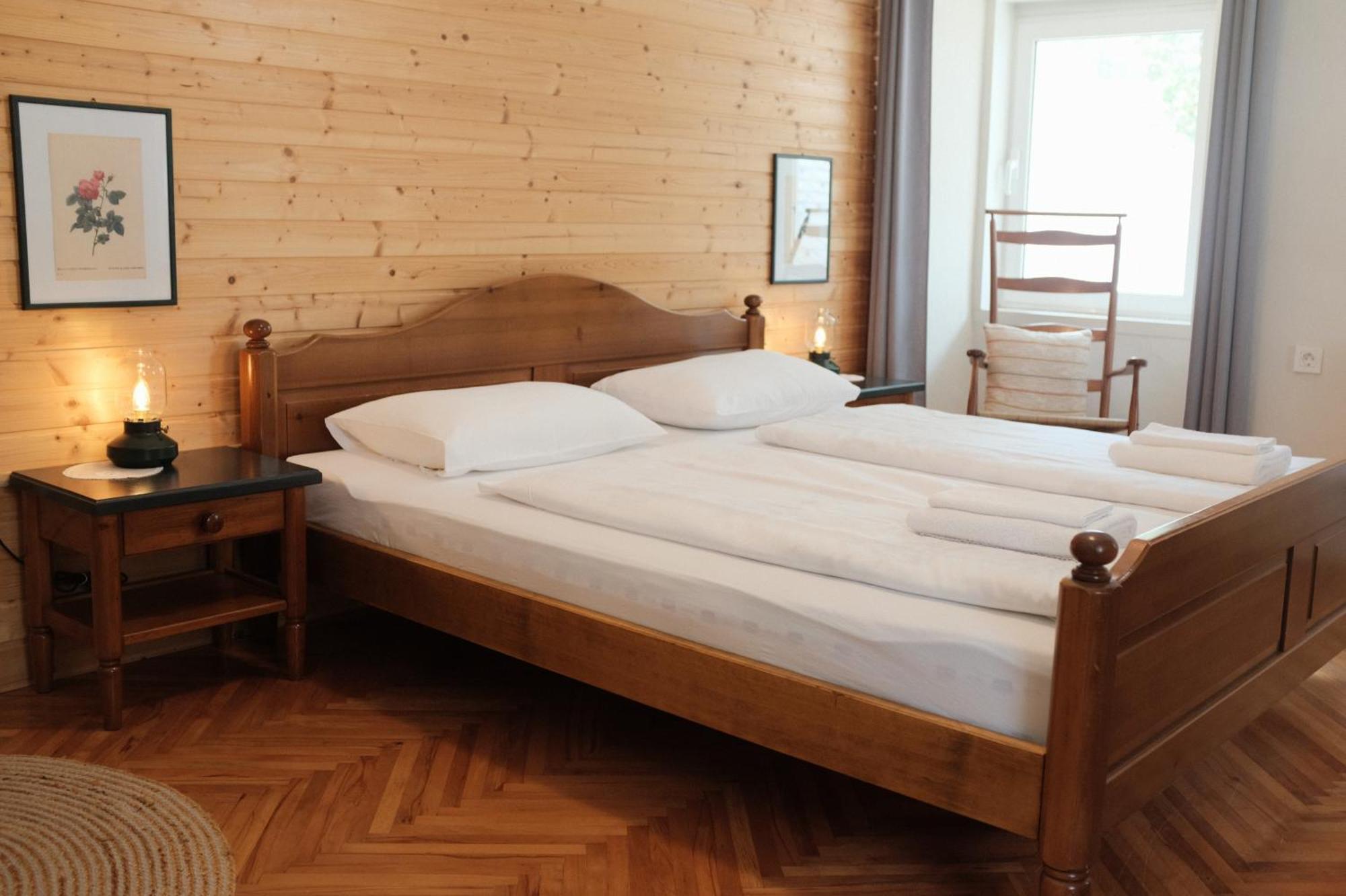Gorska Roza Bed and Breakfast Log pod Mangartom Eksteriør billede